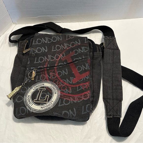 Robin Ruth London Messenger Crossbody Bag - Picture 1 of 10